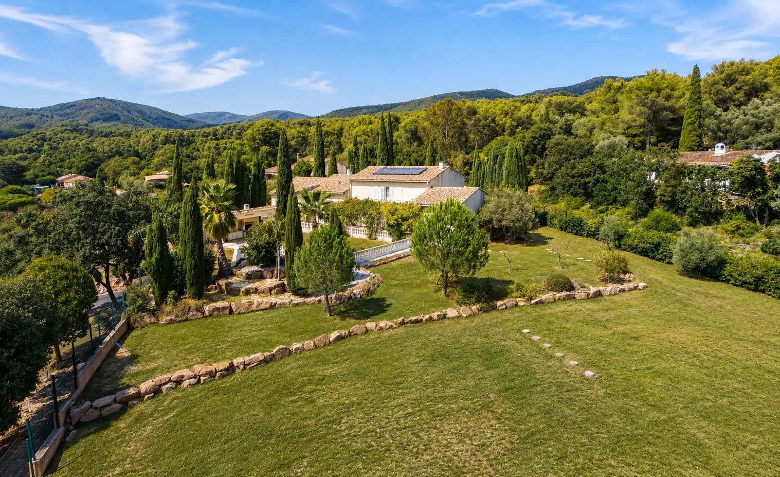 Maison - Solli�s-Pont